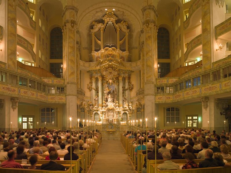 Literarische Orgelnacht bei Kerzenschein